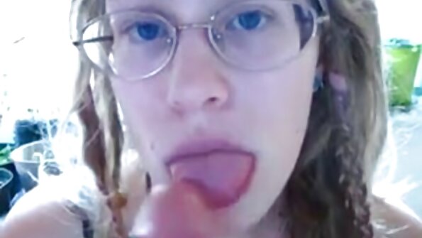 Interracial Bumsen mit einer schwarzen Yoga-Hottie Anya Ivy