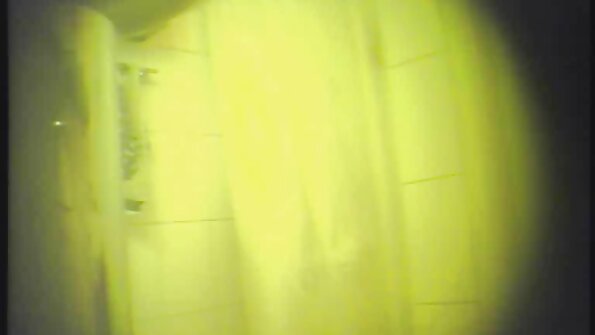 Charles Dera fickt eine dampfende blonde MILF